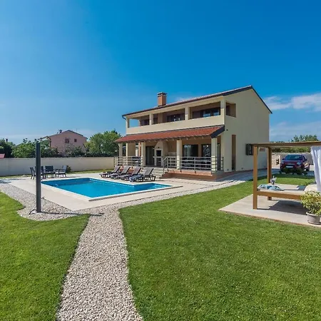 Dija Villa *