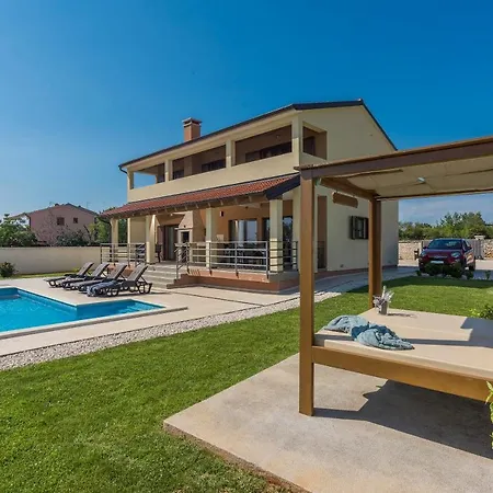Dija Villa